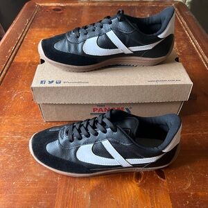 Brand new, never worn!